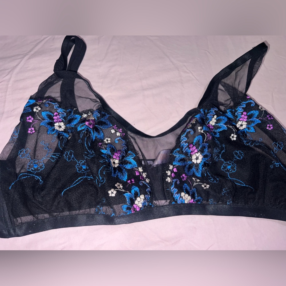 Savage X Fenty wireless bra